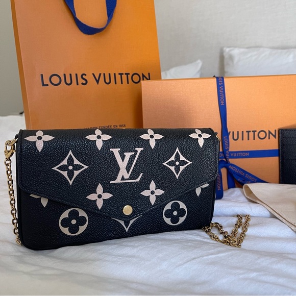 Authentic Louis Vuitton Félicie Pochette - Picture 2 of 6